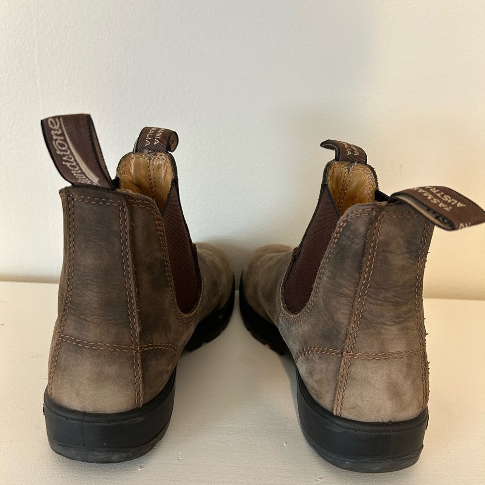 Blundstone #585 Classics Rustic Brown Leather Boo… - image 4